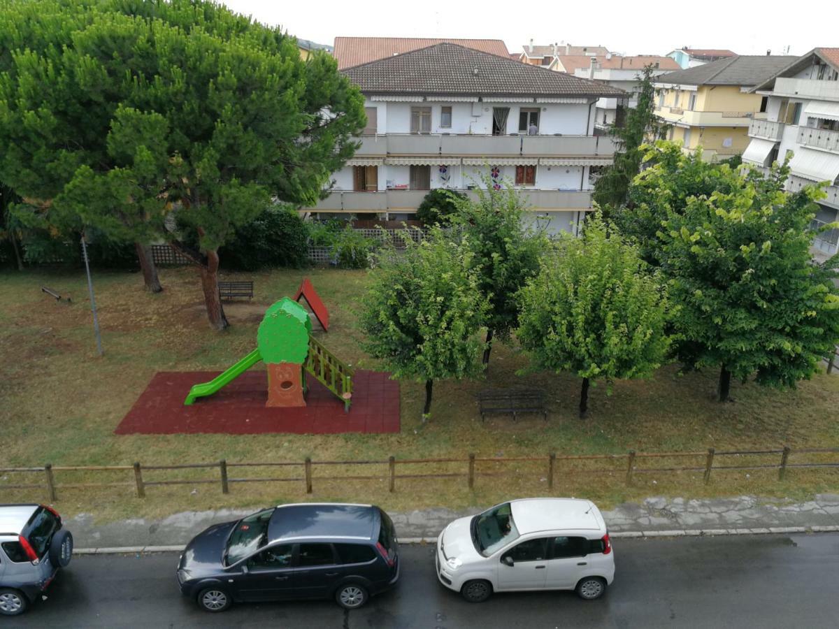 Appartamento La terrazza sul mare Silvi Marina Esterno foto